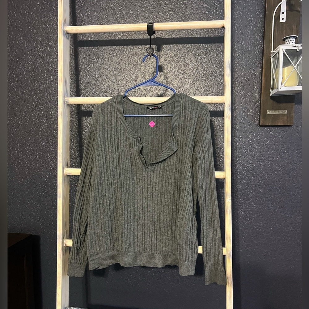 🩶 Gray Sweater 🩶